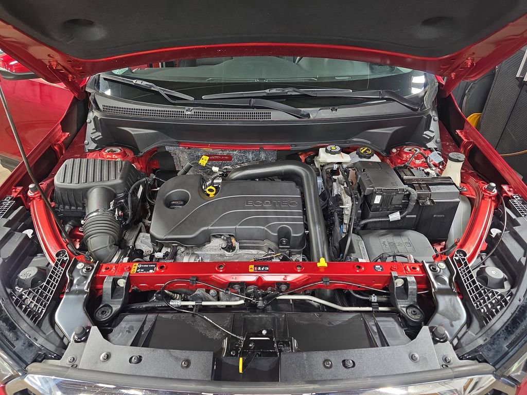 Used 2024 GMC Terrain SLE w/ Driver Convenience Package image 29