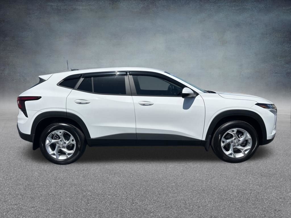 Certified 2026 Chevrolet Trax LS w/ LS Convenience Package FWD image 3