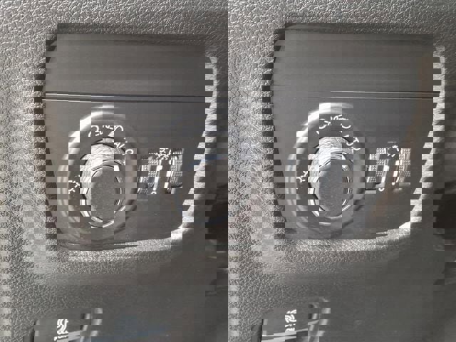 Used 2023 Jeep Grand Cherokee Altitude image 16