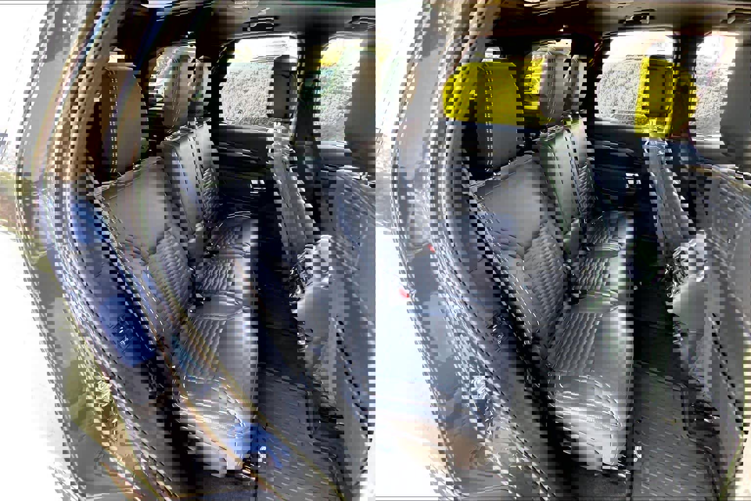 Used 2023 Land Rover Discovery Metropolitan Edition image 18