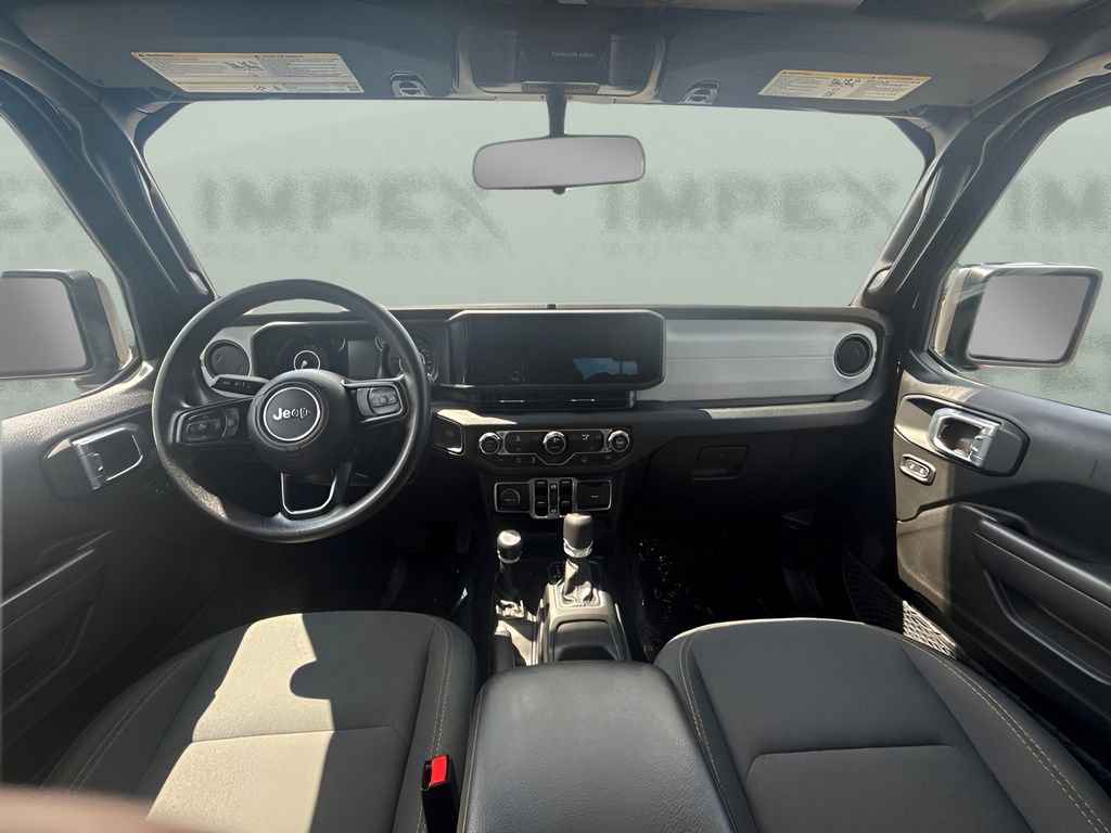 Used 2024 Jeep Gladiator Sport AWD/4WD image 8