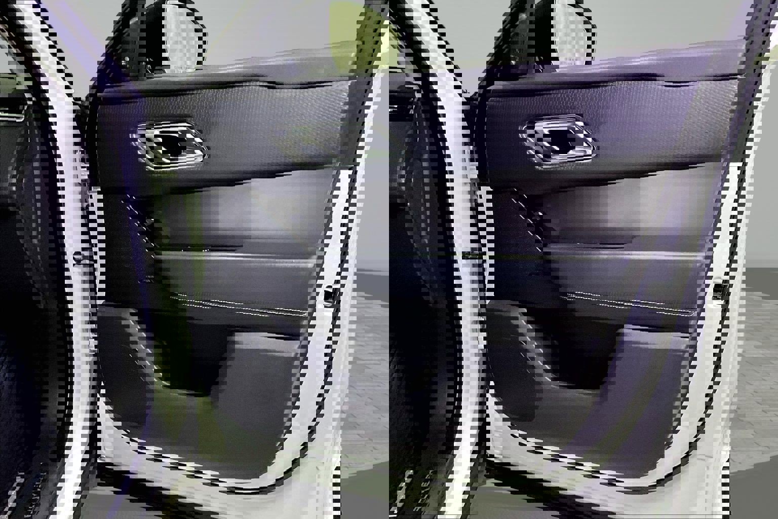 Used 2019 Land Rover Range Rover Velar S image 27