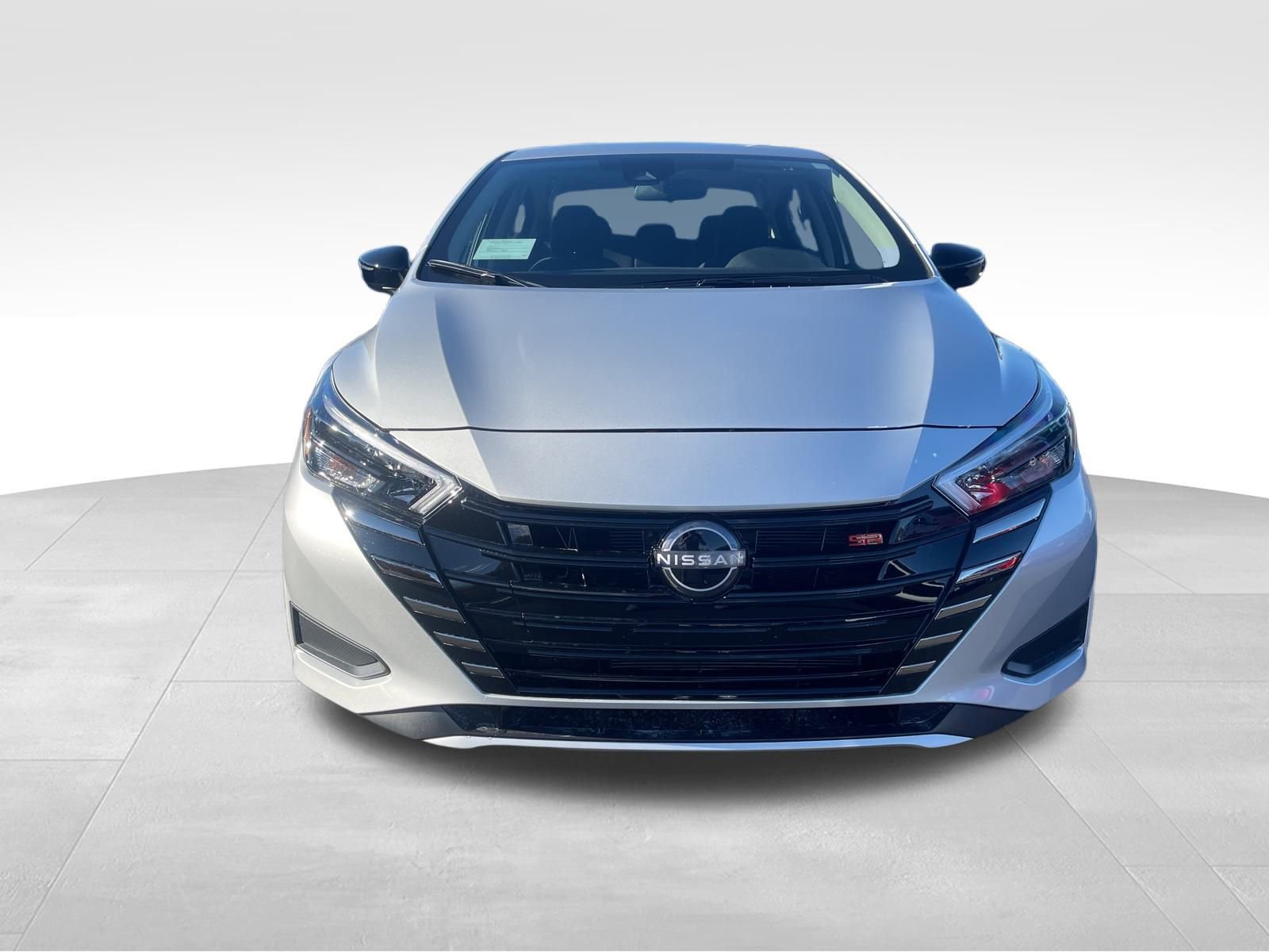 New 2025 Nissan Versa SR w/ Trunk Package image 3