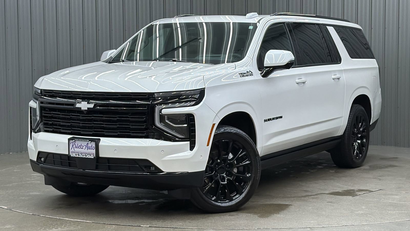 Used 2025 Chevrolet Suburban High Country image 1