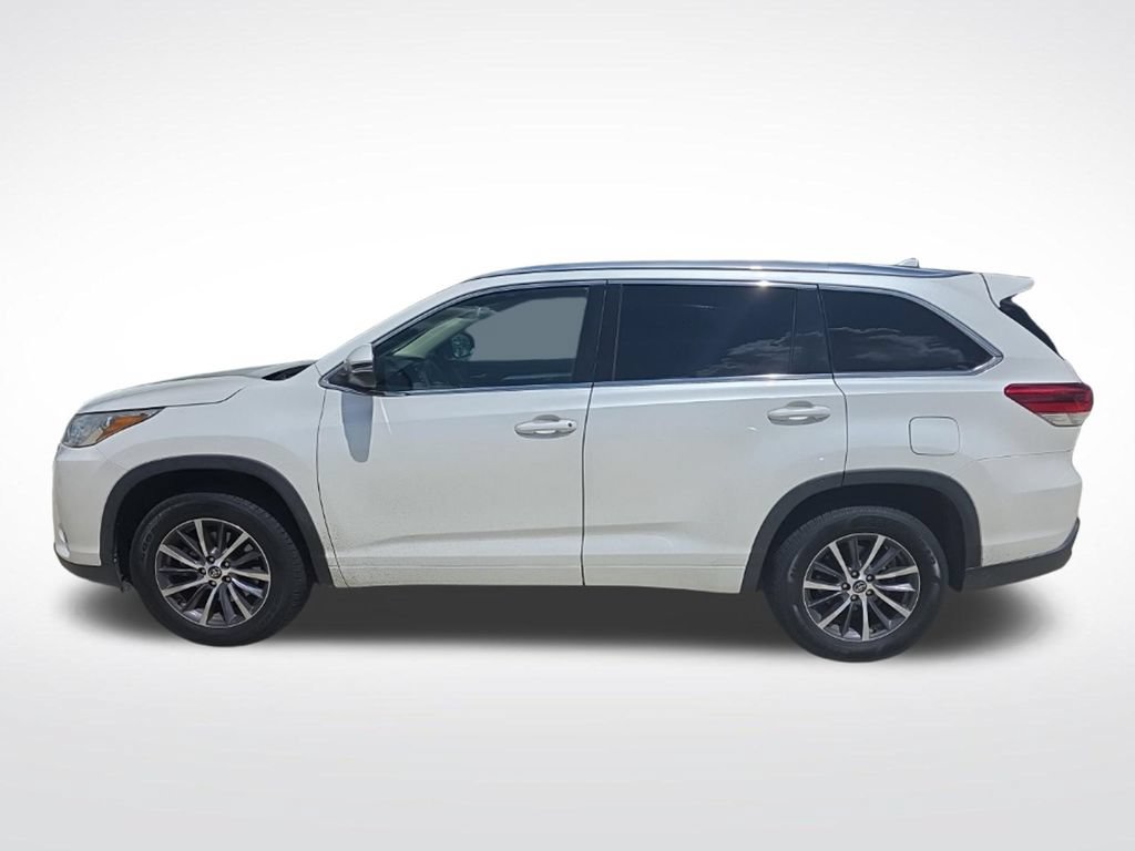 Used 2018 Toyota Highlander XLE FWD image 7