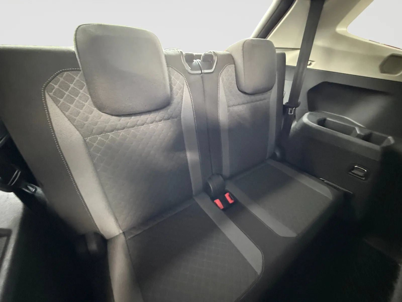 Used 2020 Volkswagen Tiguan S w/ 3rd Row Seat Package AWD/4WD image 20