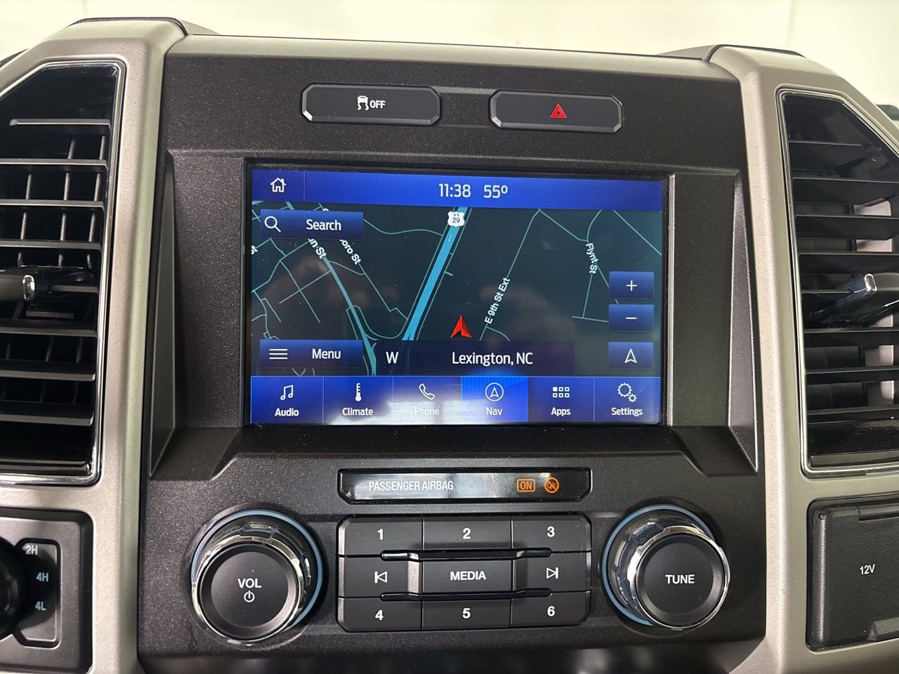 Used 2021 Ford F350 Lariat w/ Lariat Value Package AWD/4WD image 19