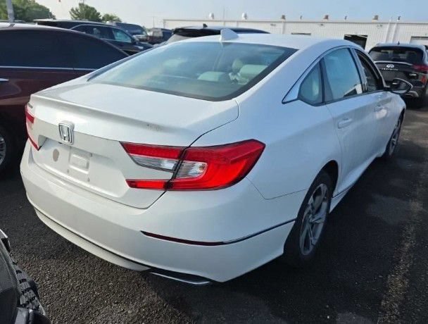 Used 2018 Honda Accord EX image 3
