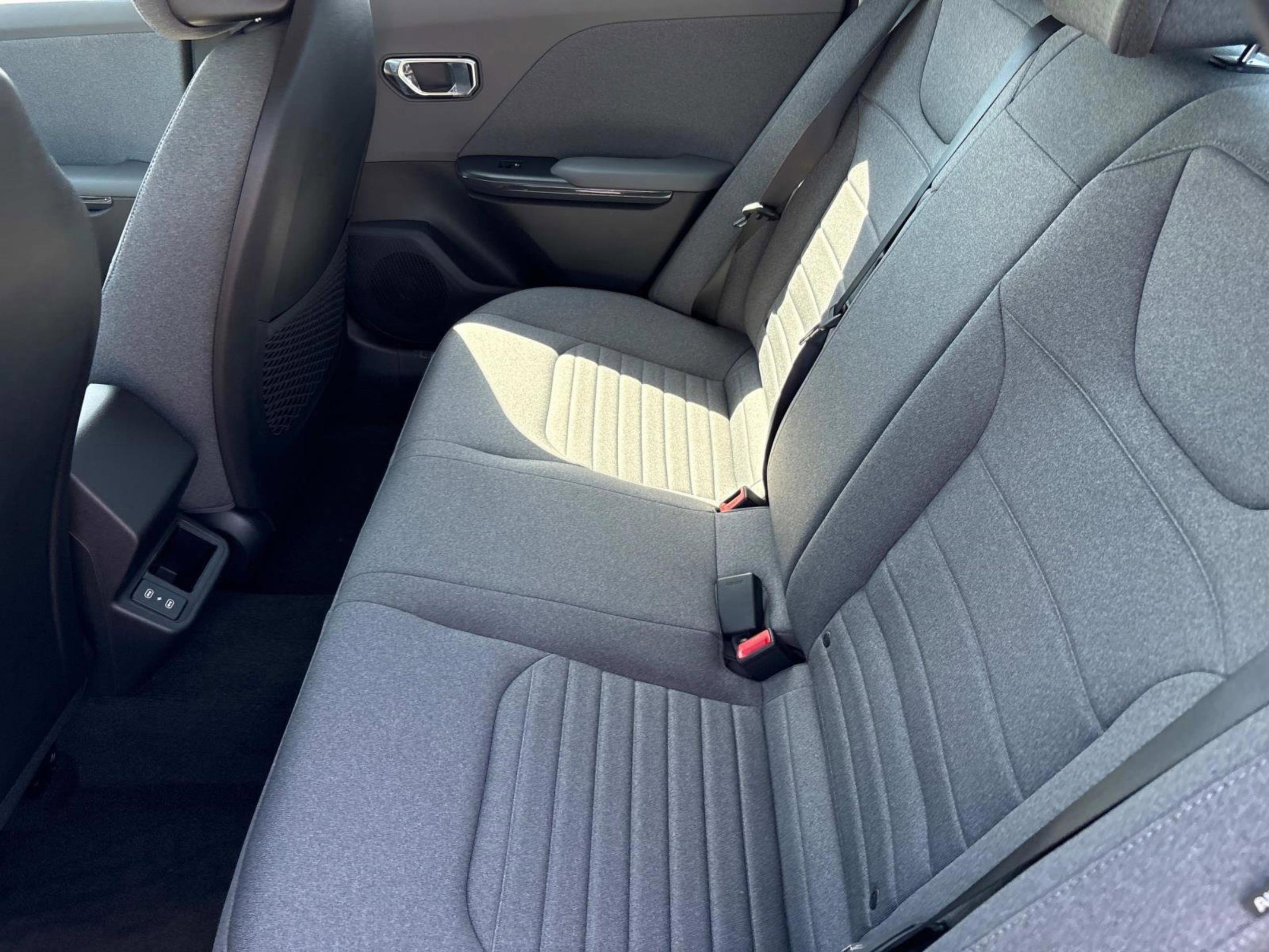 New 2025 Kia K4 EX image 16