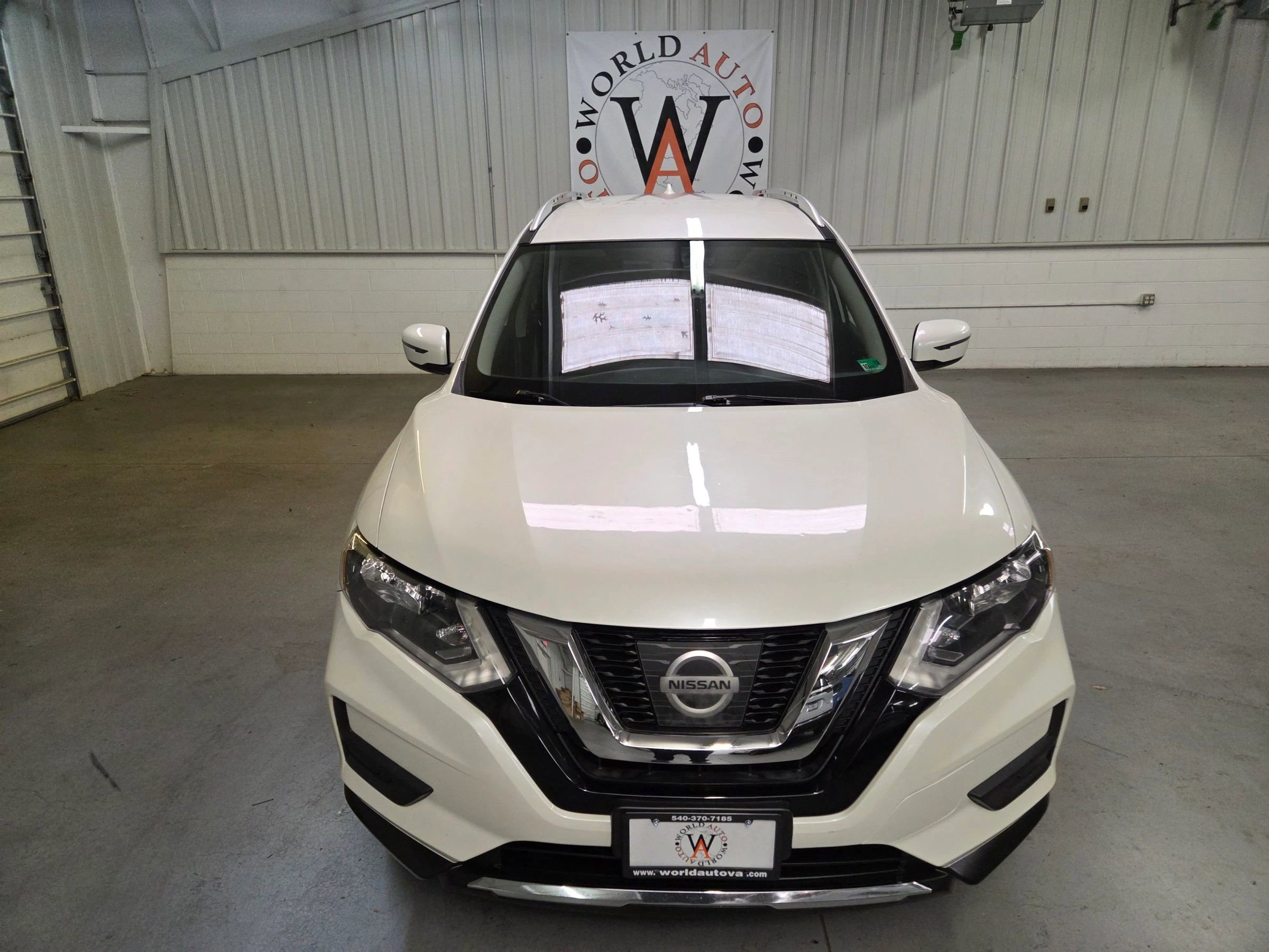 Used 2017 Nissan Rogue SV image 12