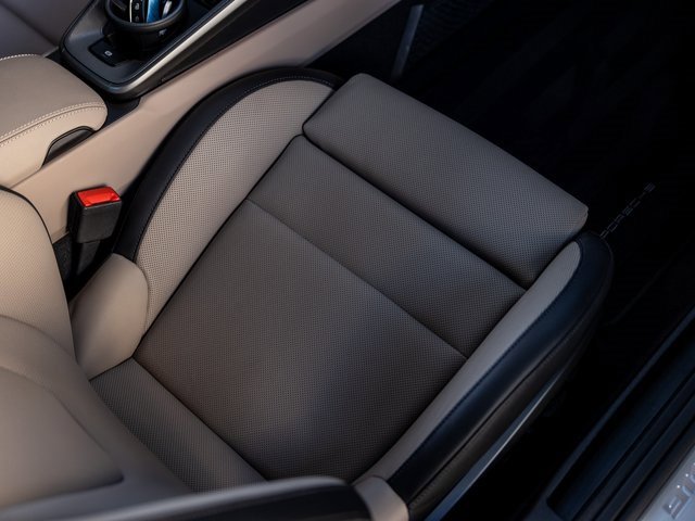 Certified 2025 Porsche 911 Carrera image 31