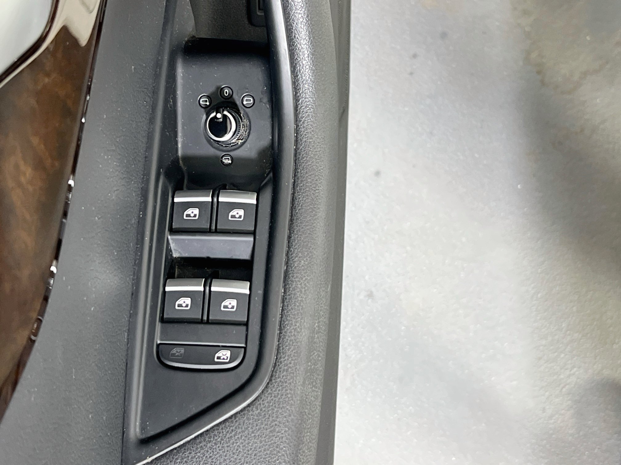 Used 2019 Audi A4 2.0T Premium w/ Convenience Package AWD/4WD image 17