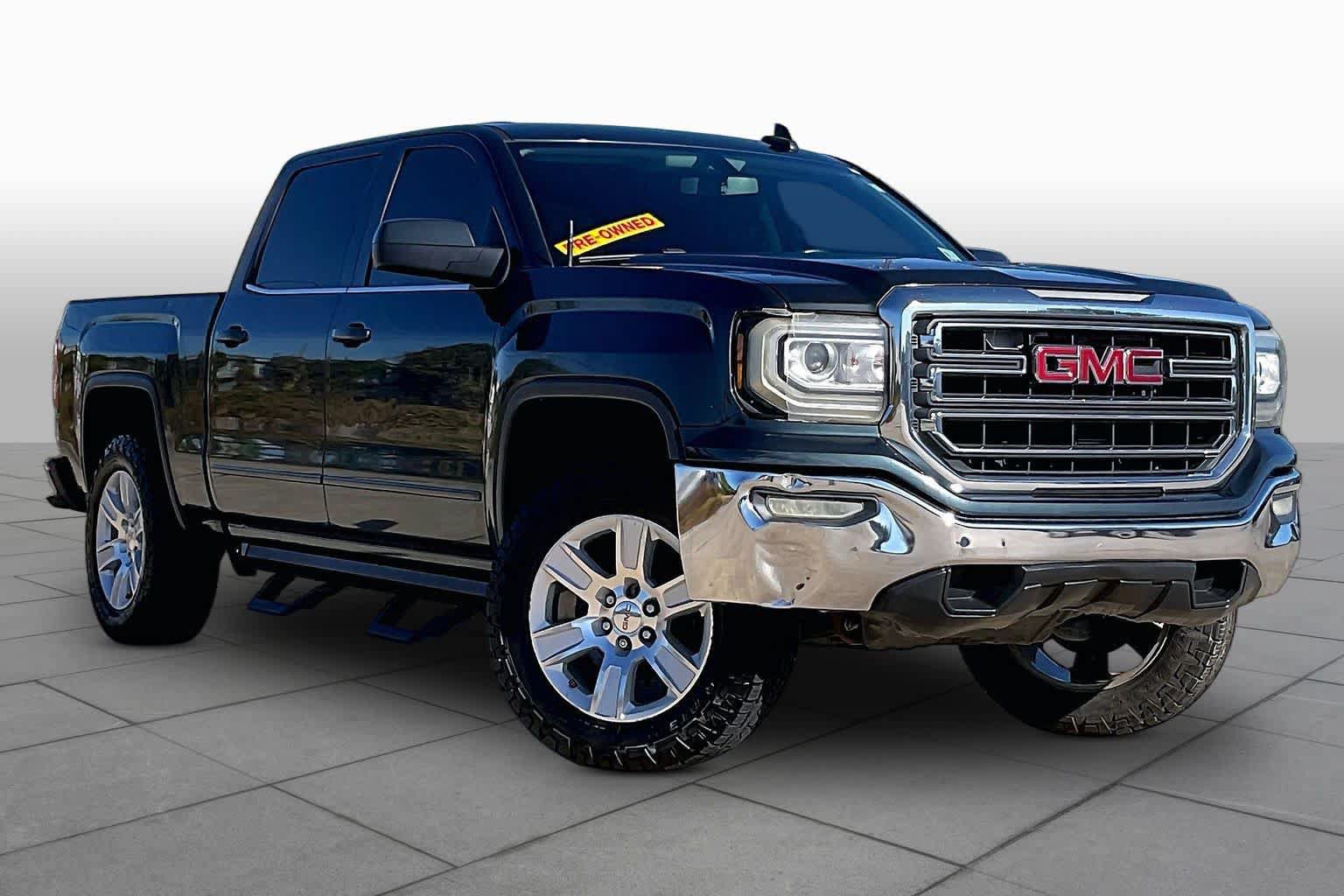 Used 2017 GMC Sierra 1500 SLE w/ SLE Value Package RWD image 2