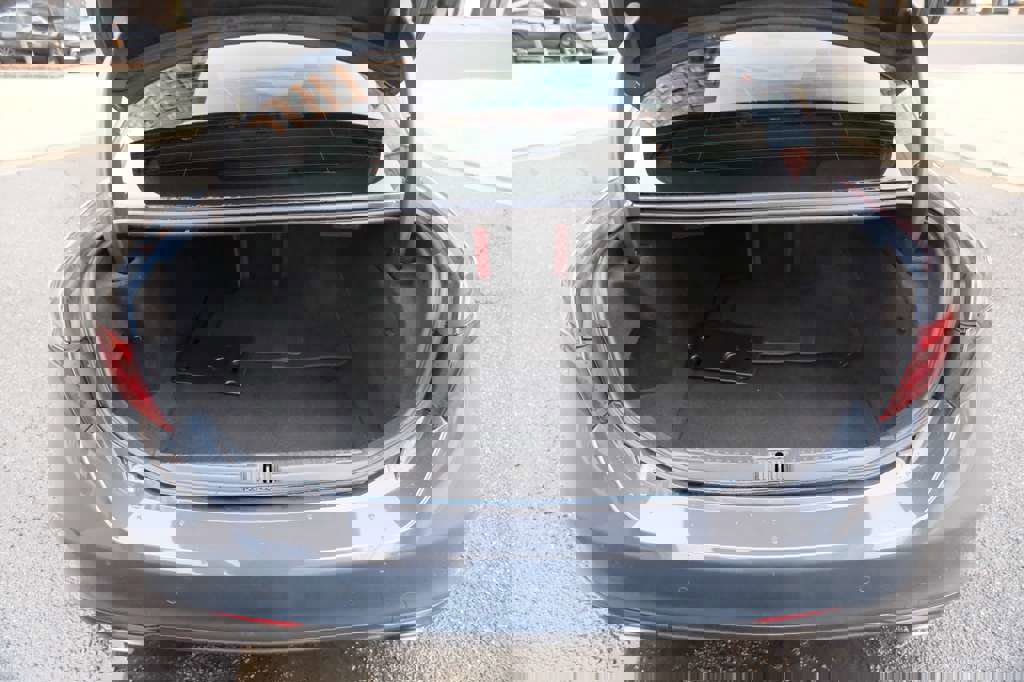 Used 2019 Alfa Romeo Giulia Ti w/ Quick Order Package 22Z Lusso image 10