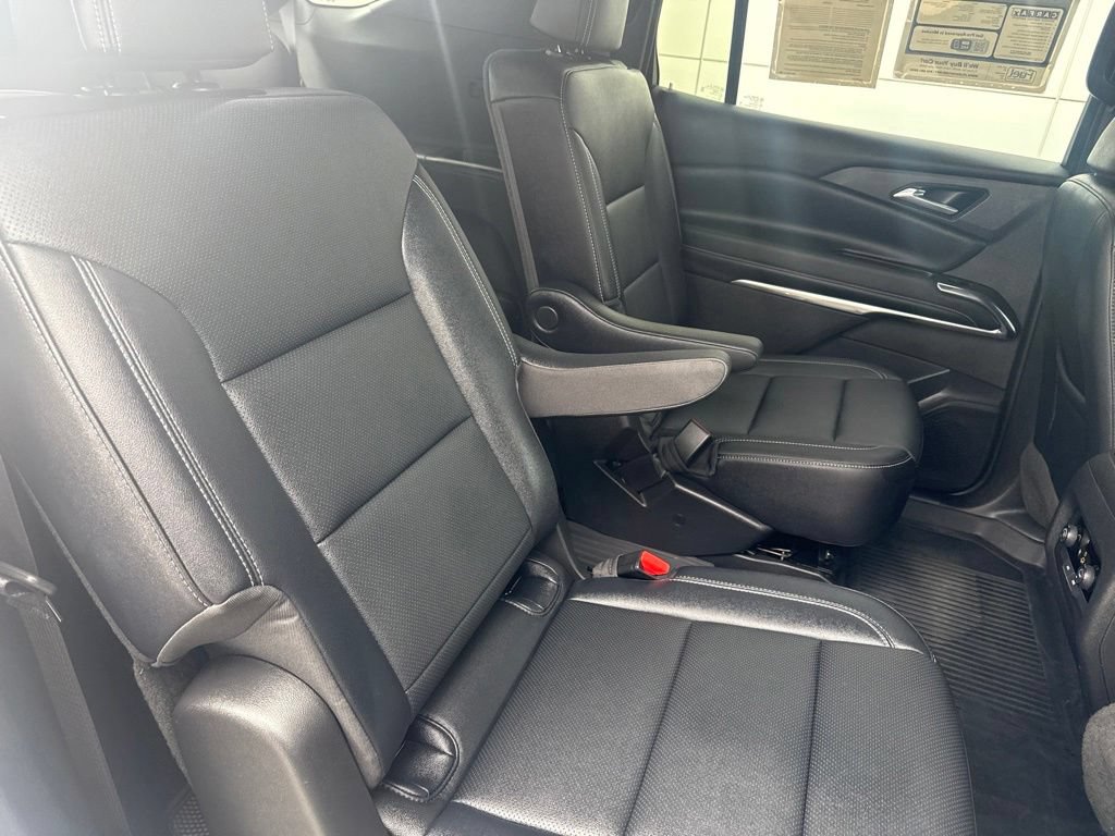 Used 2026 Chevrolet Traverse LT w/ LPO, Floor Liner Package FWD image 30