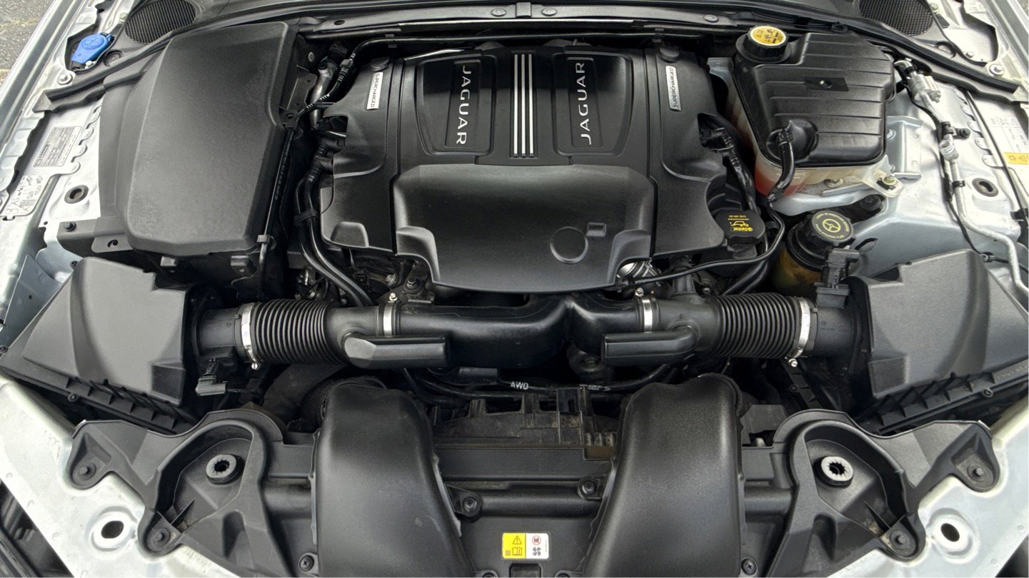Used 2014 Jaguar XF 3.0 AWD/4WD image 45