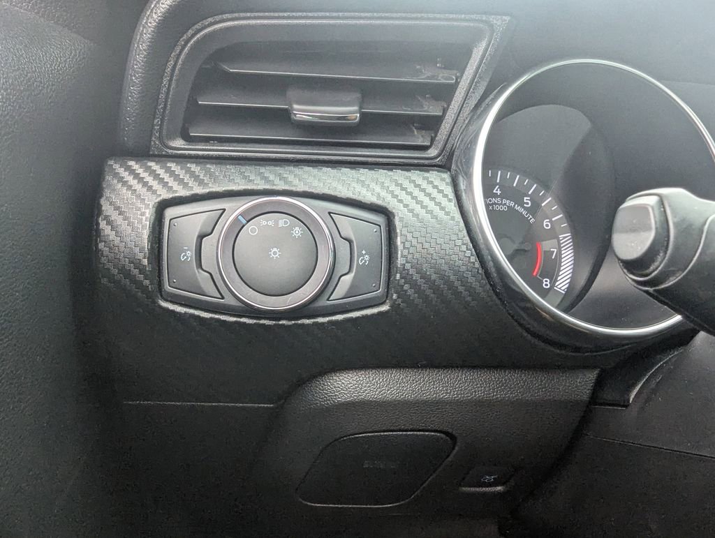 Used 2021 Ford Mustang Coupe image 22