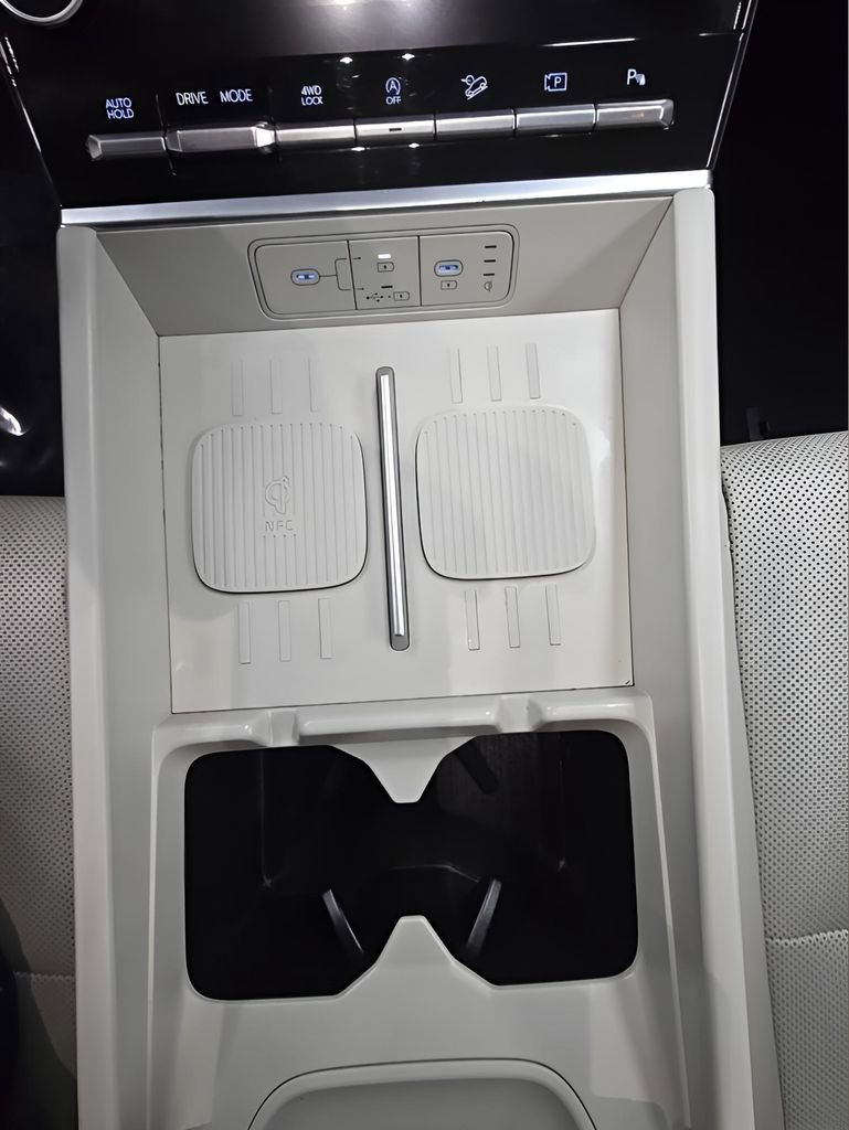 Certified 2025 Hyundai Santa Fe SEL image 28