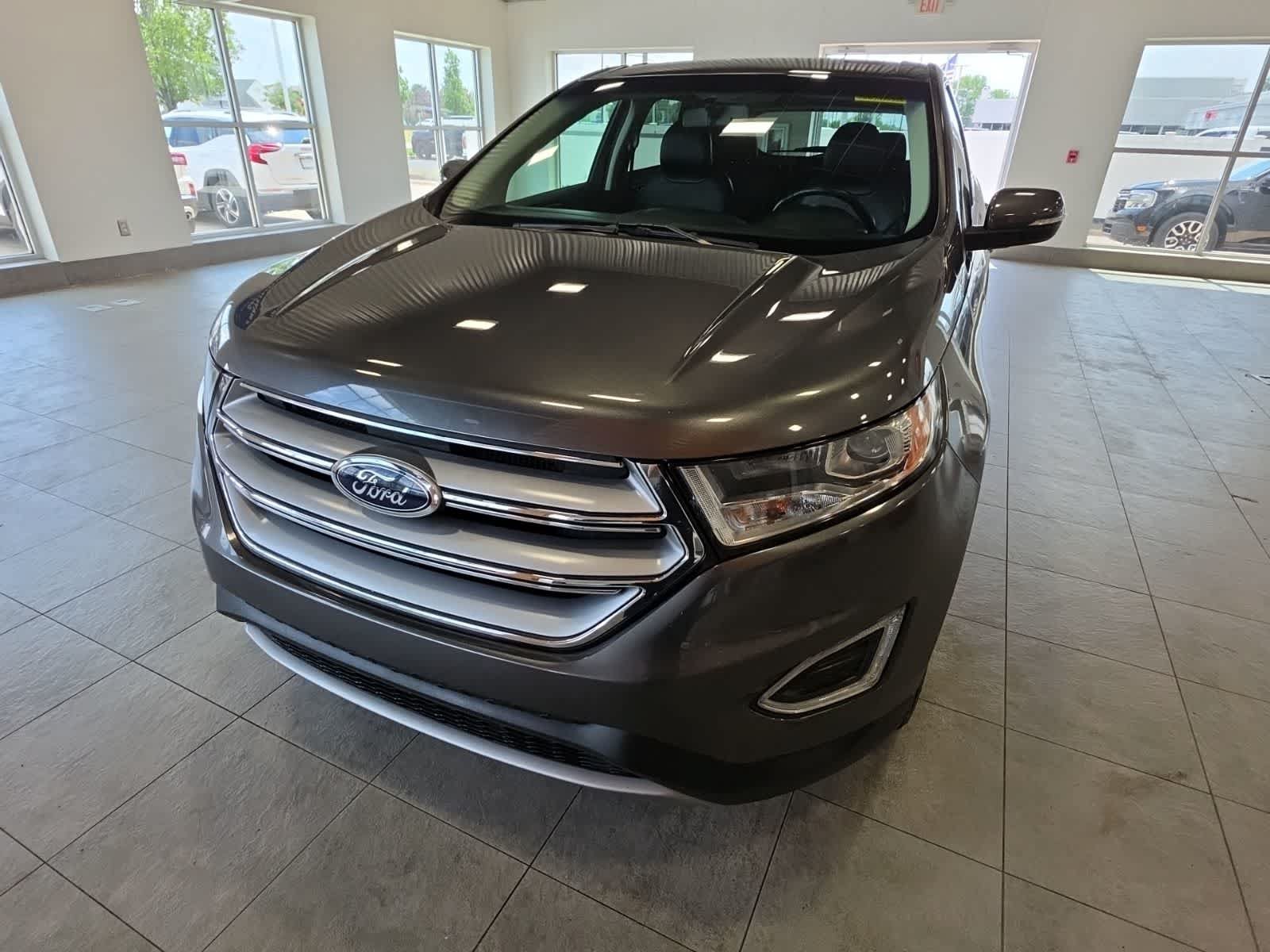 Used 2018 Ford Edge SEL w/ Equipment Group 201A AWD/4WD image 3