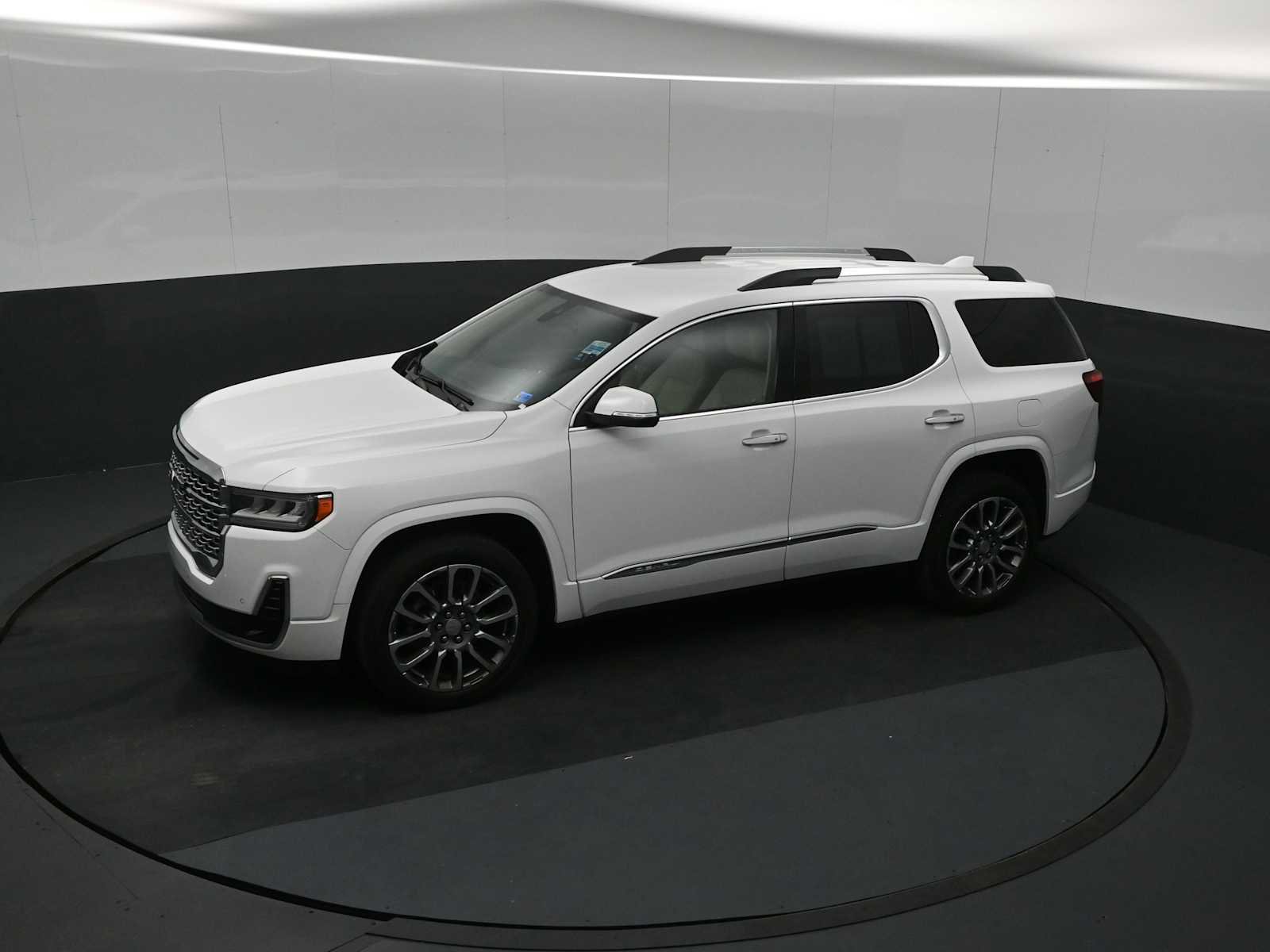Used 2023 GMC Acadia Denali AWD/4WD image 13