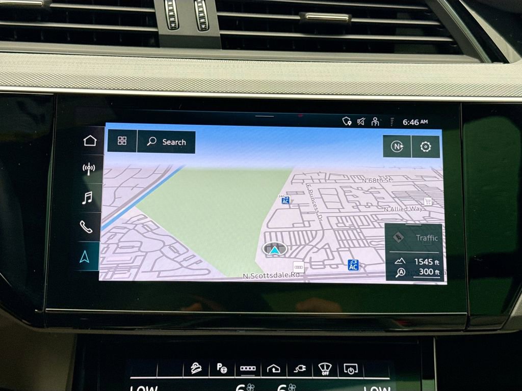 Used 2024 Audi Q8 e-tron Prestige image 14