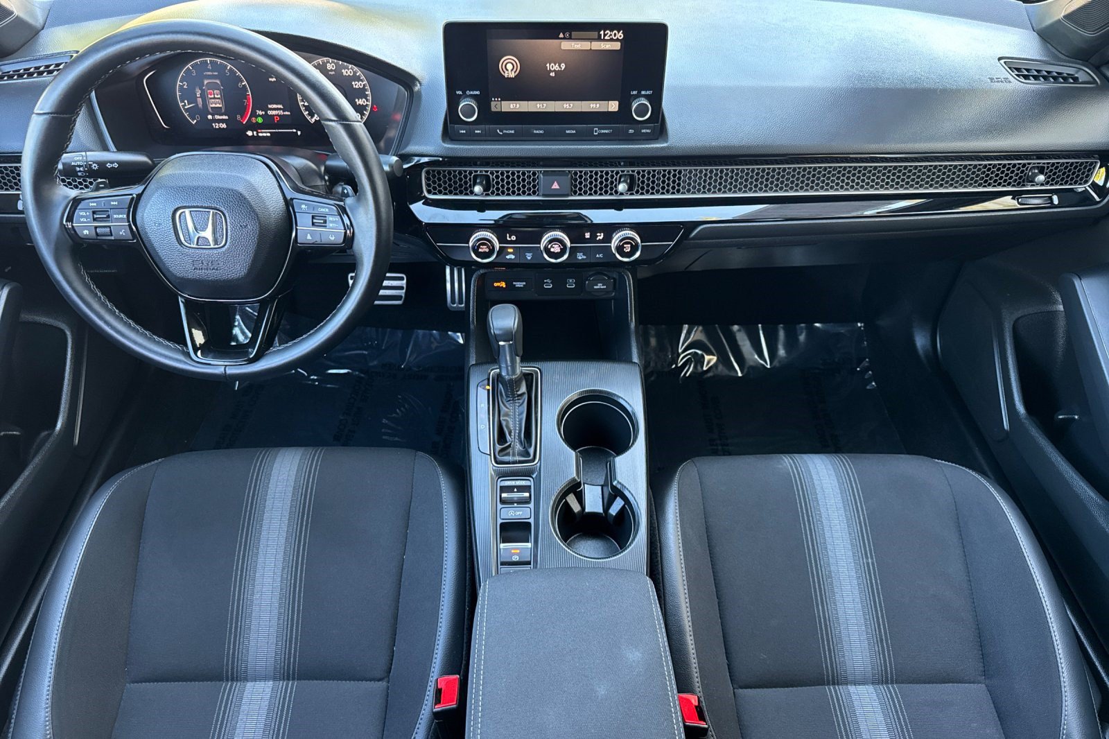 Used 2025 Honda Civic Sport image 16