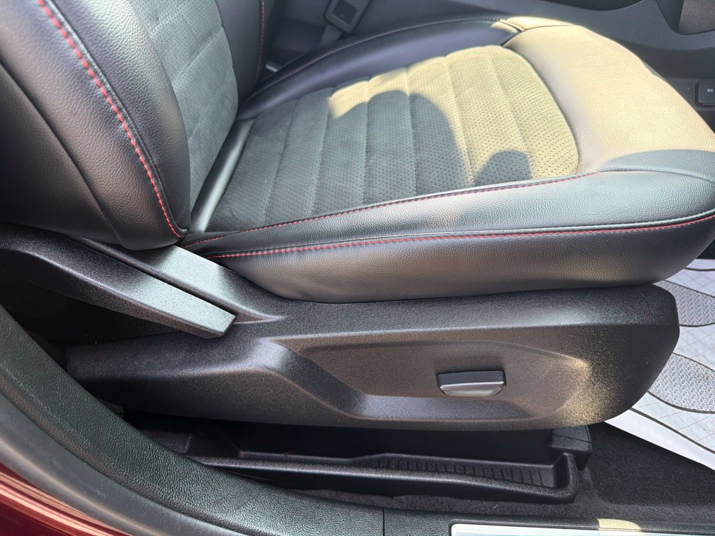 Used 2023 Ford Edge ST-Line AWD/4WD image 36