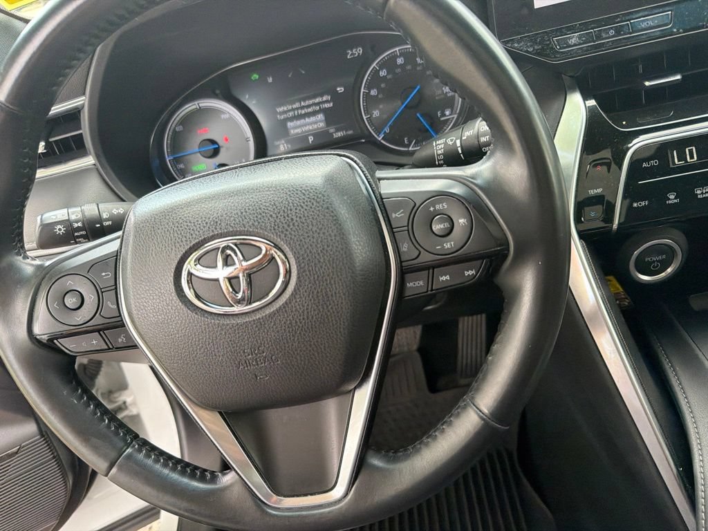 Used 2023 Toyota Venza Nightshade AWD/4WD image 10