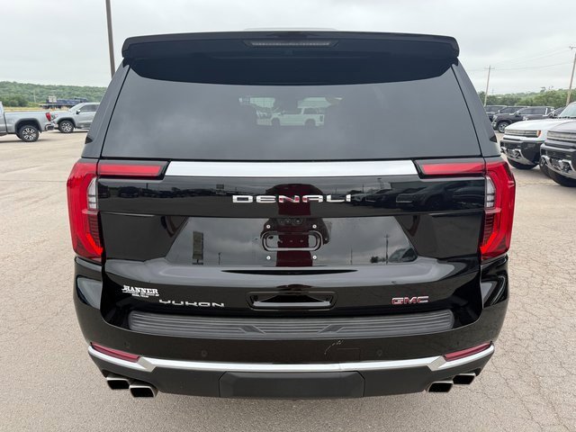Used 2025 GMC Yukon Denali w/ Denali Reserve Package image 5
