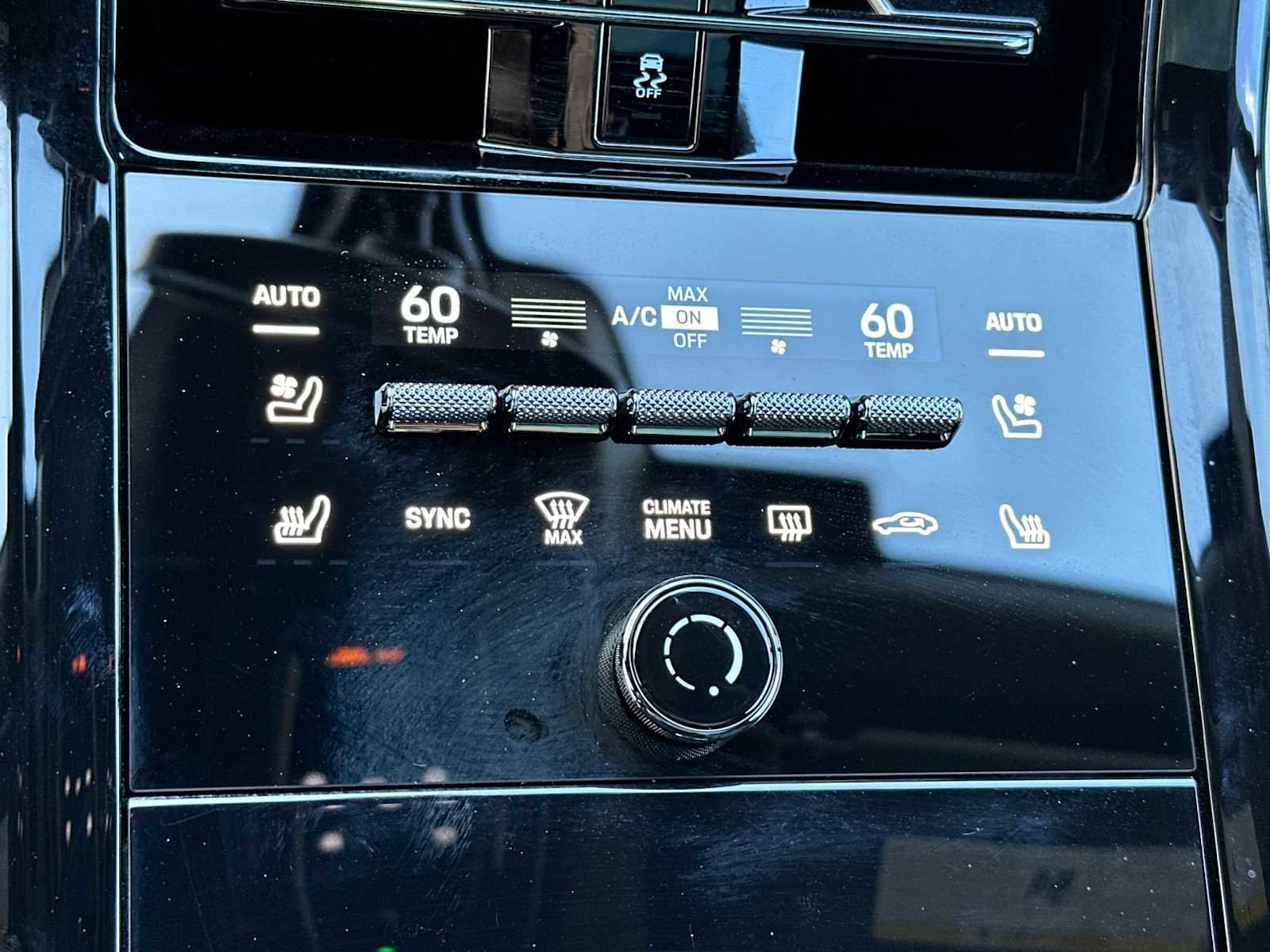 Used 2025 Porsche Panamera 4 RWD image 21