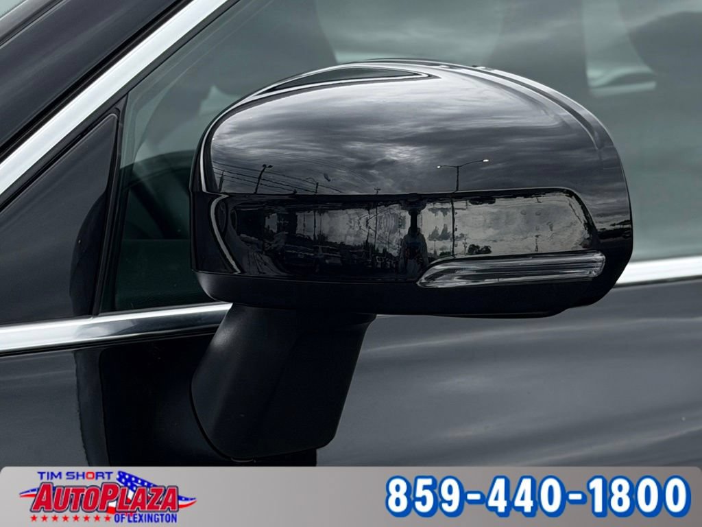 Used 2023 Volvo XC60 B5 Core w/ Climate Package AWD/4WD image 13