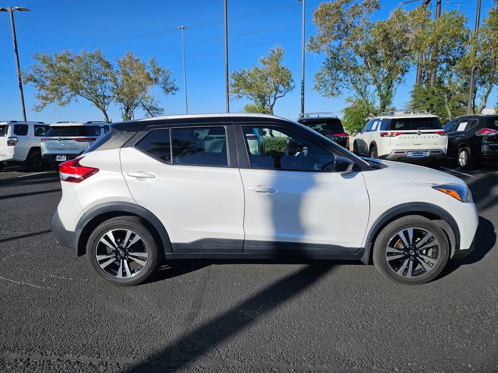 Used 2019 Nissan Kicks SV FWD image 4