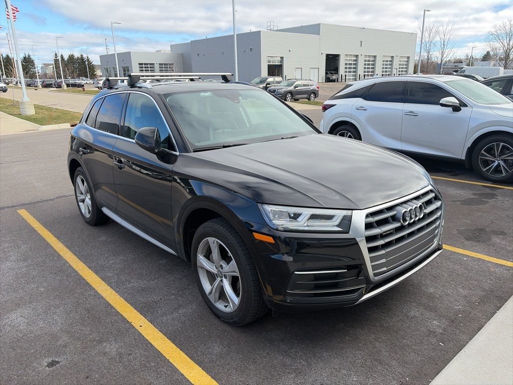 Used 2020 Audi Q5 2.0T Premium Plus w/ Premium Plus Package image 2