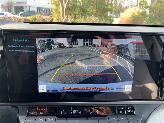 Used 2025 Toyota Camry XLE image 22