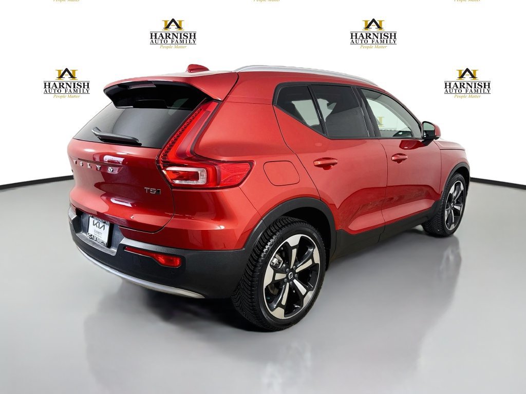 Used 2021 Volvo XC40 T5 Momentum w/ Premium Package AWD/4WD image 7