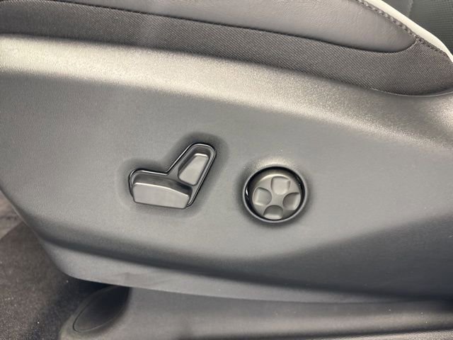 New 2026 Chrysler Pacifica Limited w/ S Appearance Package image 16