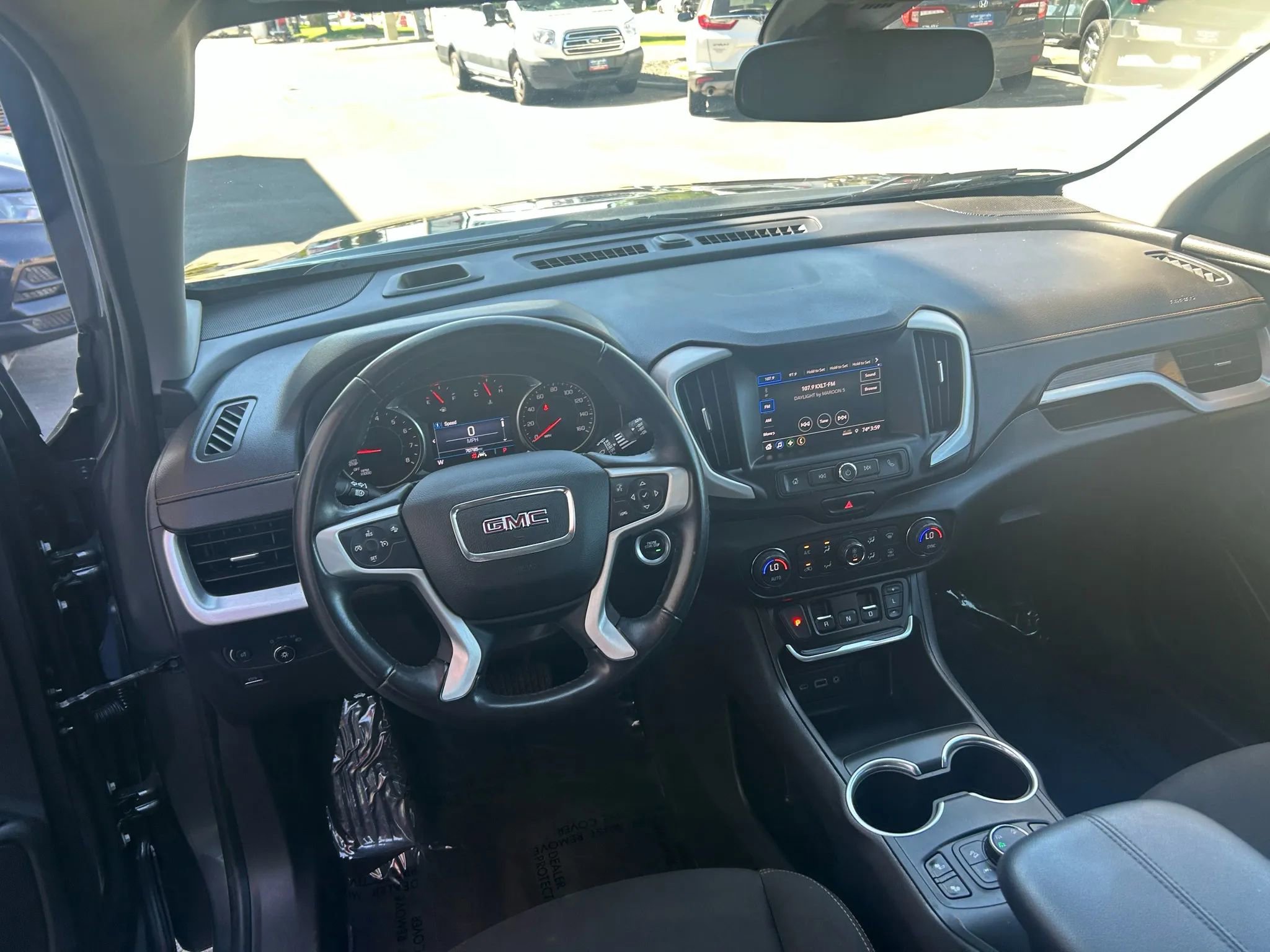 Used 2021 GMC Terrain SLE w/ Driver Convenience Package image 4