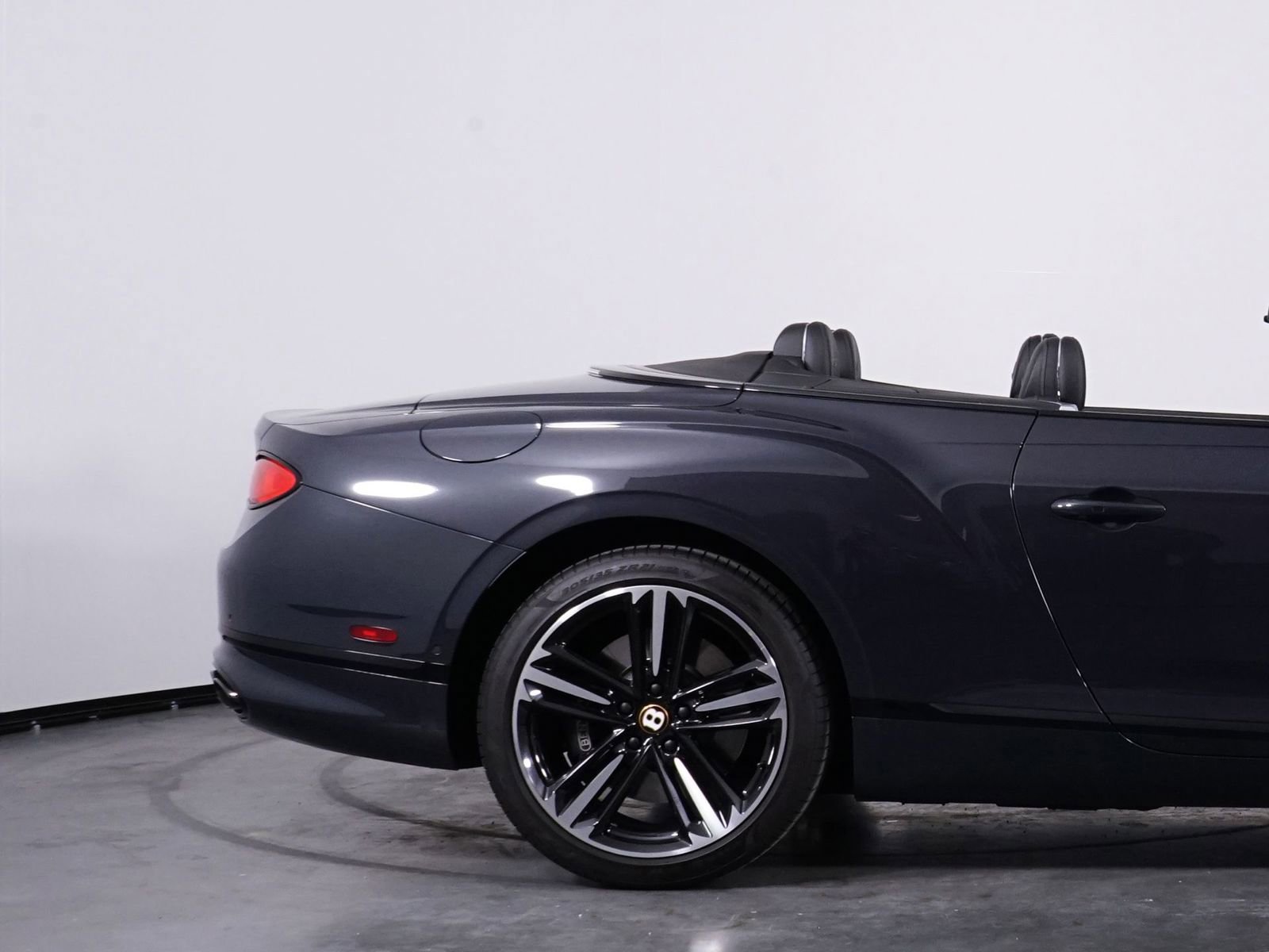 Used 2020 Bentley Continental GT image 14