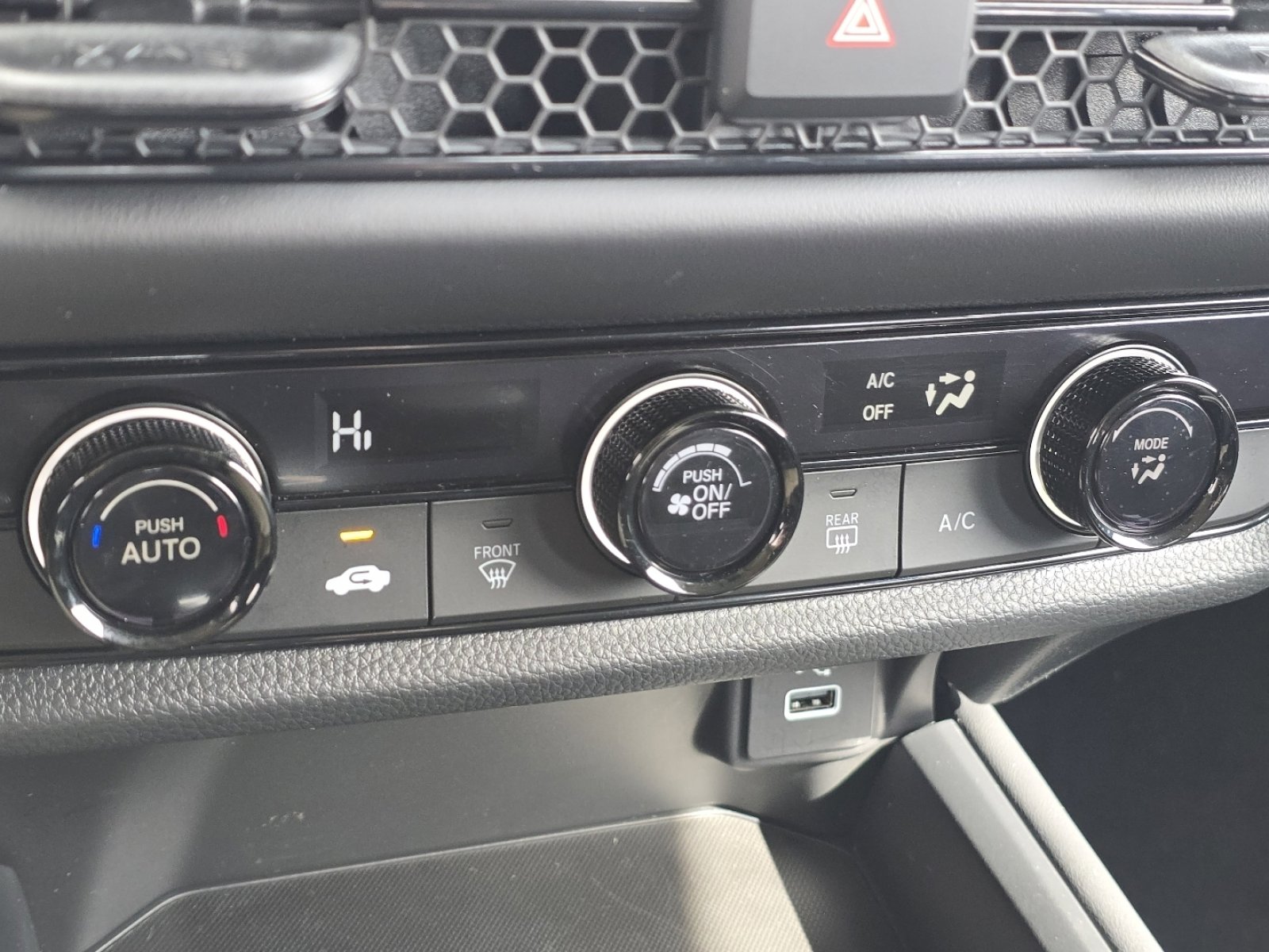 Used 2025 Honda HR-V LX image 33