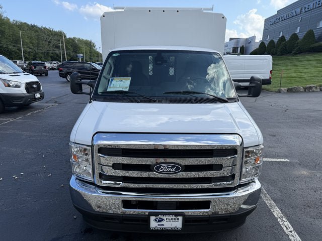 New 2027 Ford E-350 and Econoline 350 Super Duty w/ Power Equipment Group RWD image 2