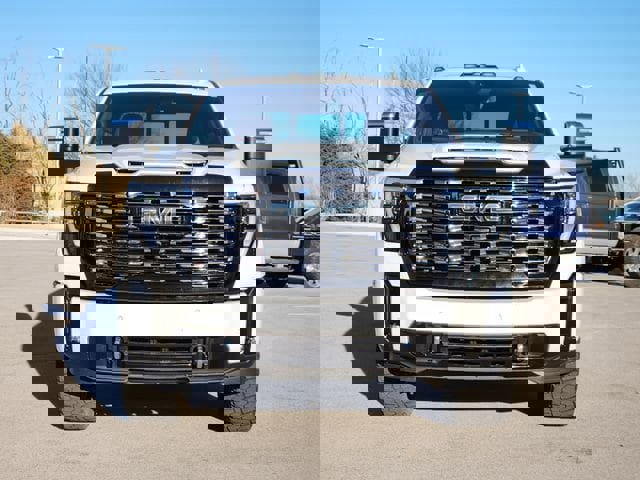 Used 2025 GMC Sierra 2500 Denali Ultimate image 2