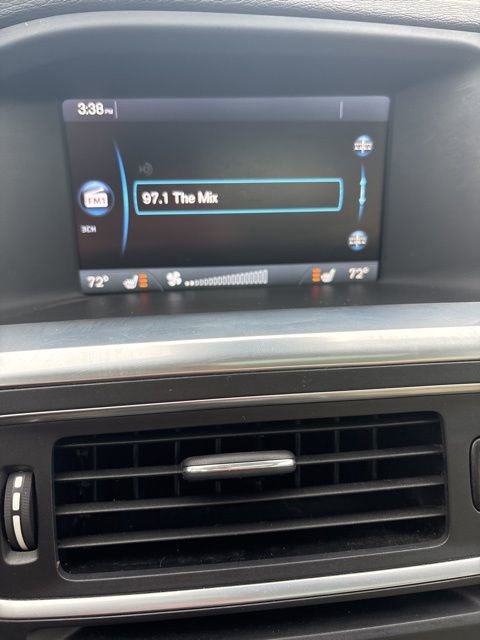 Used 2015 Volvo V60 T5 Platinum image 18