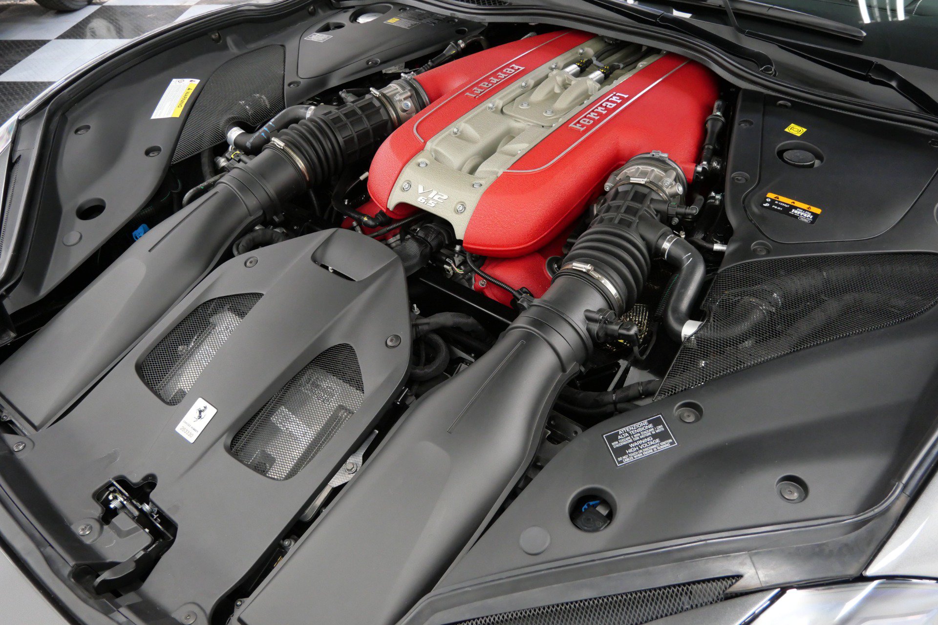 Used 2021 Ferrari 812 GTS RWD image 40