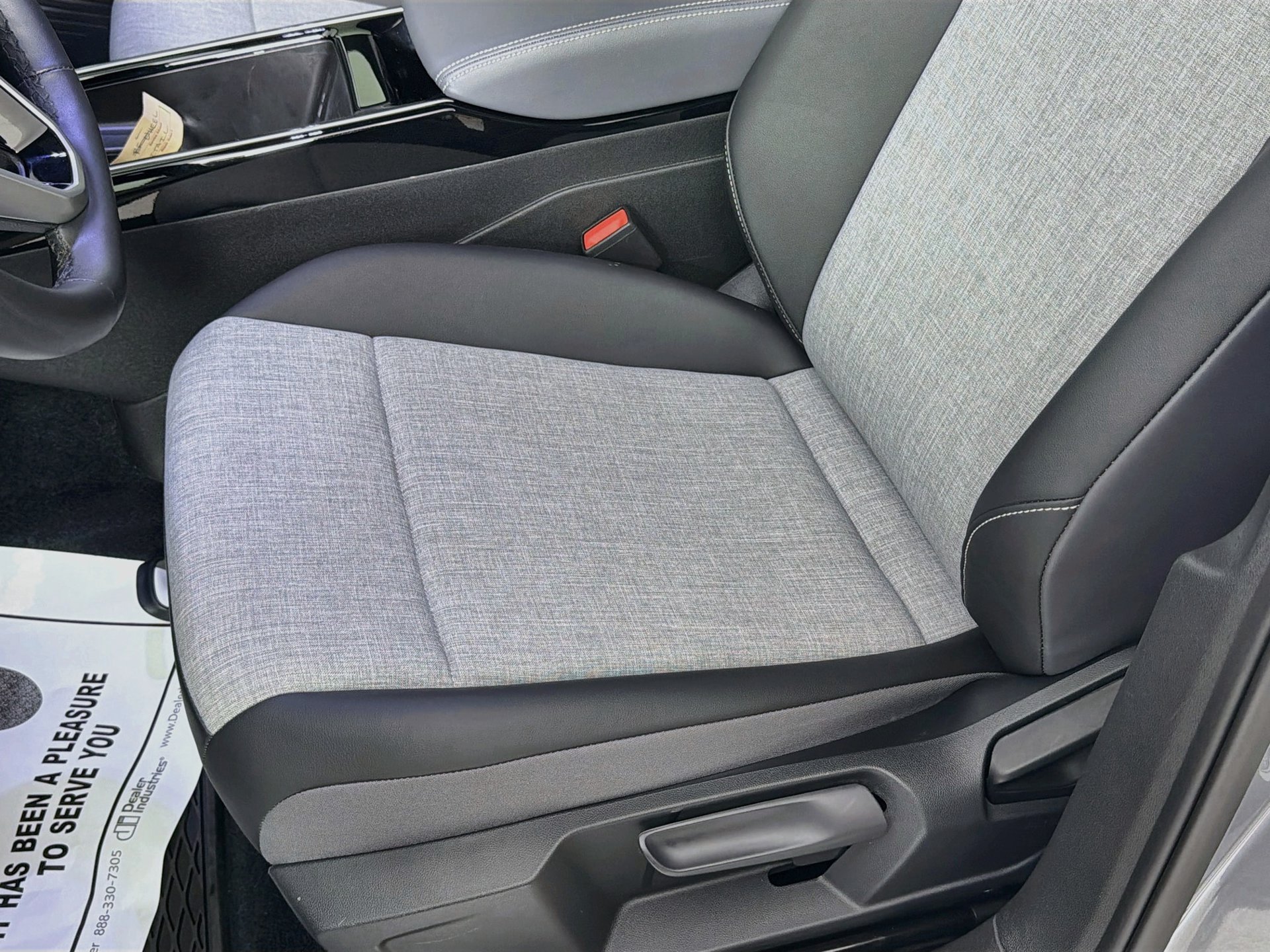 Certified 2025 Volkswagen ID.4 Pro RWD image 19