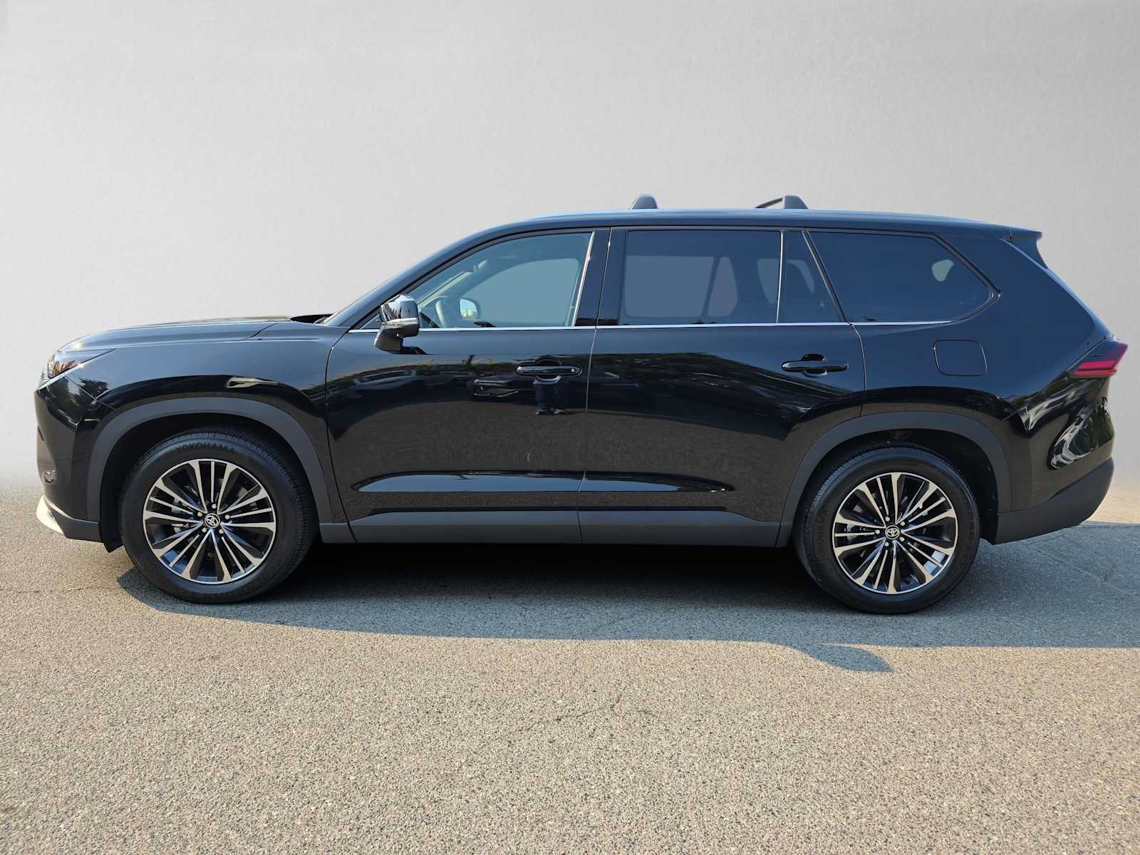 Used 2025 Toyota Grand Highlander AWD Hybrid image 6
