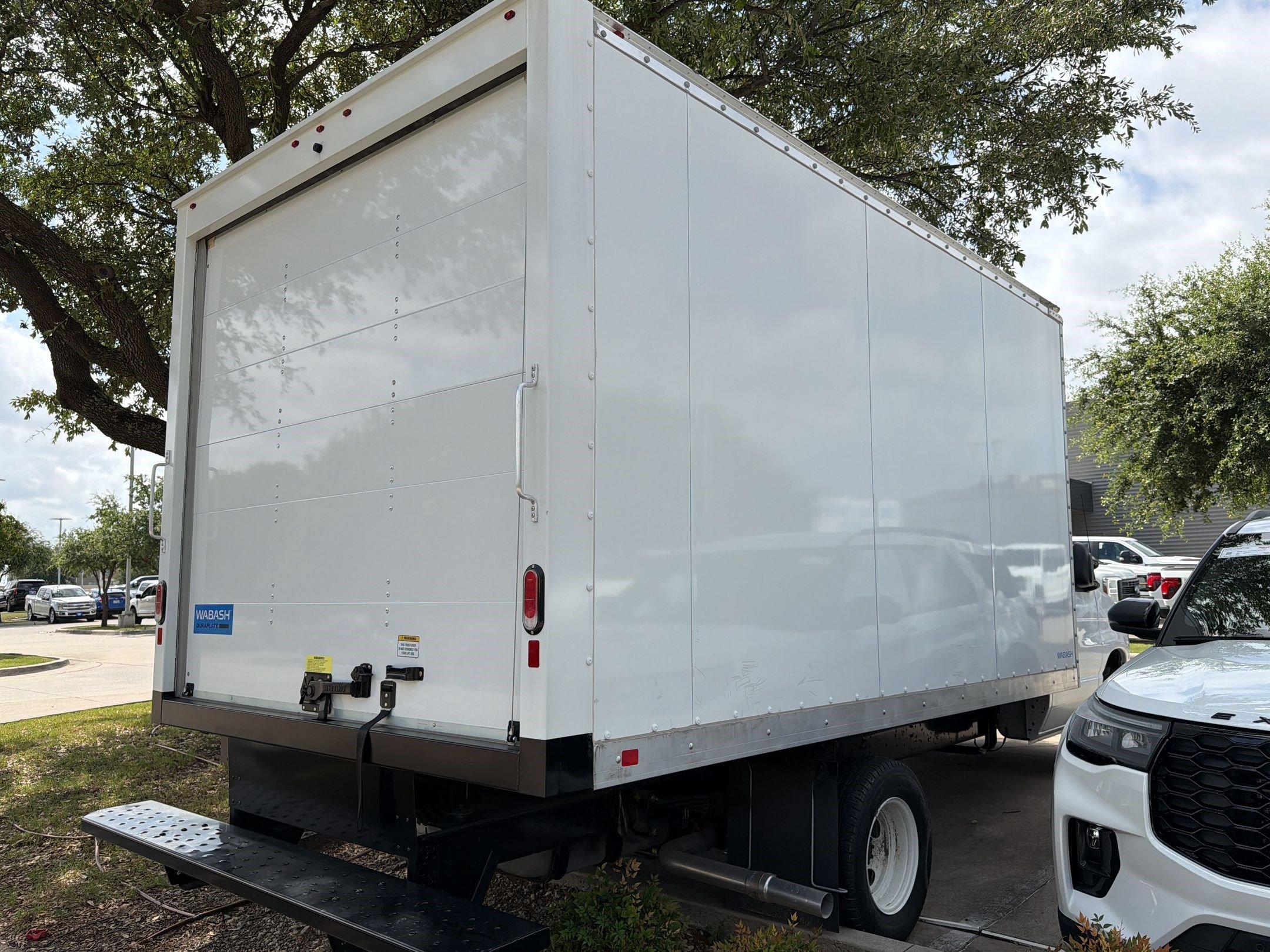 New 2025 Ford E-450 and Econoline 450 Super Duty w/ Power Equipment Group RWD image 9