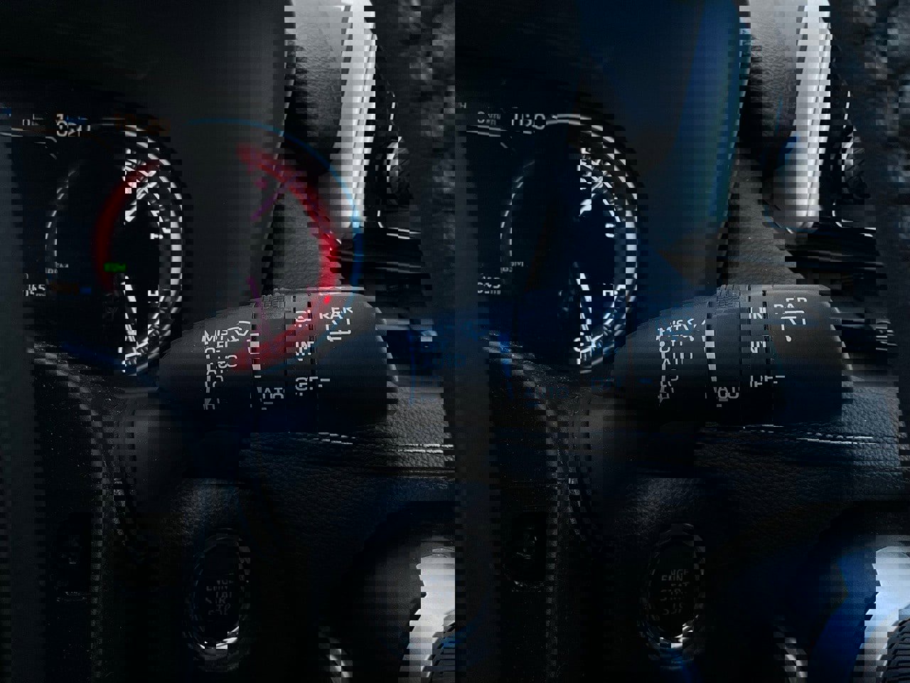 Used 2025 Toyota RAV4 XLE image 37