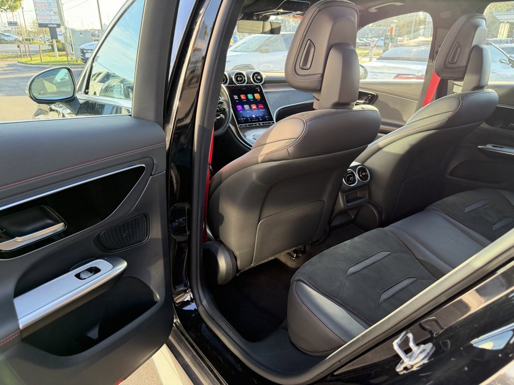 Used 2025 Mercedes-Benz GLC 43 AMG 4MATIC image 26