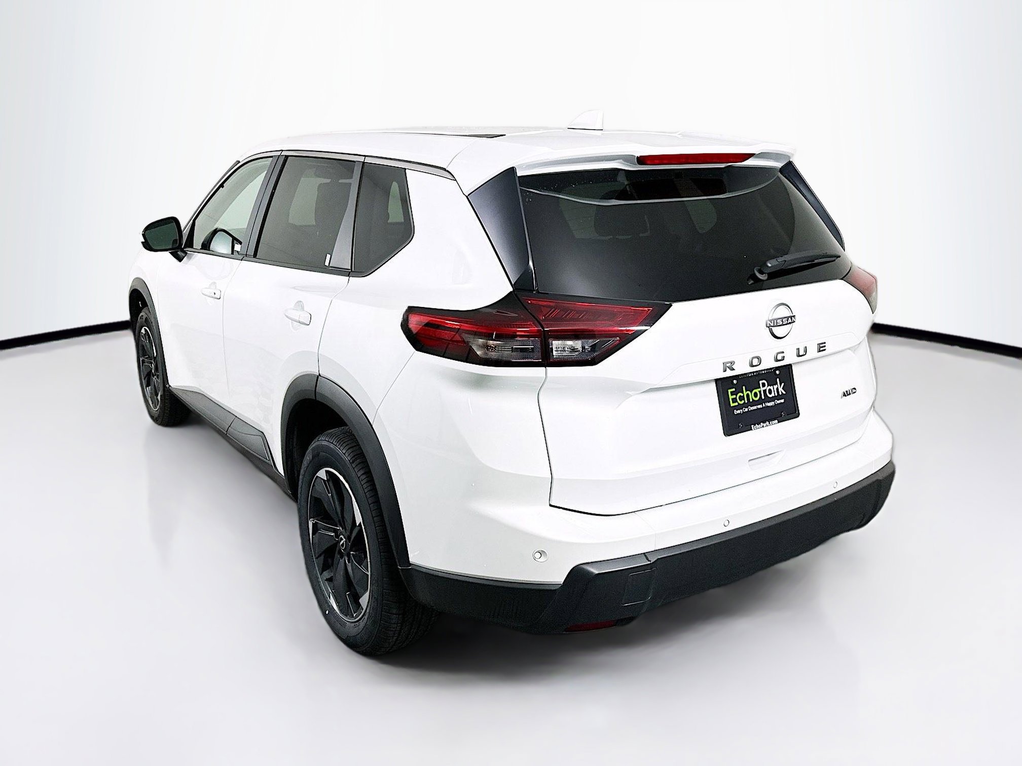 Used 2025 Nissan Rogue SV image 5