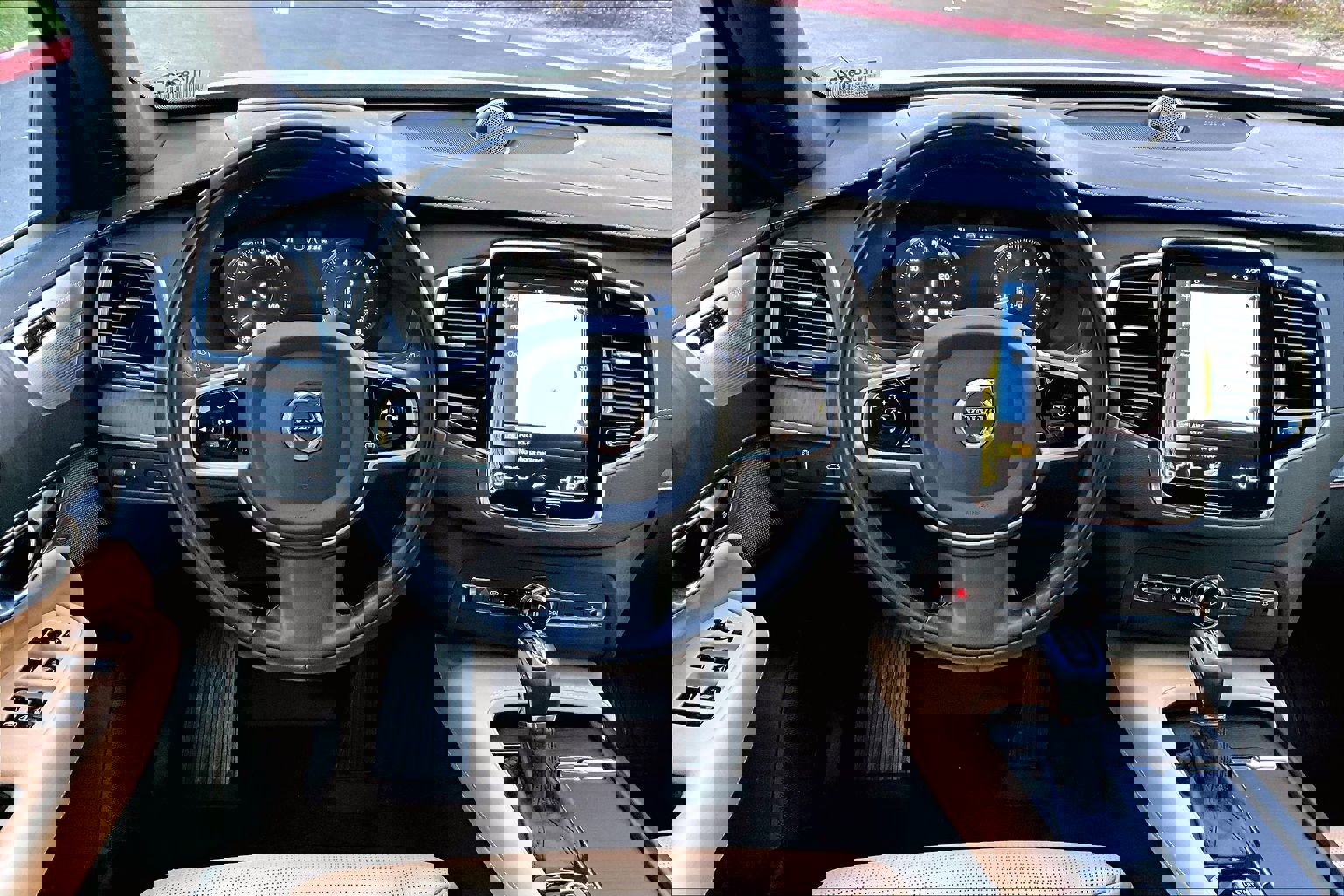 Used 2022 Volvo XC90 T6 Inscription w/ Advanced Package image 4